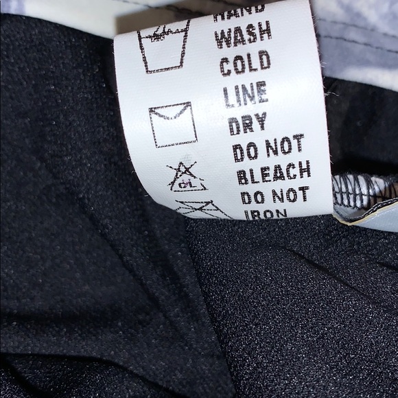 Newport News Swimsuit & A Sheer Wrap Cover Up Size 10 (Firm price now) - Picture 6 of 13